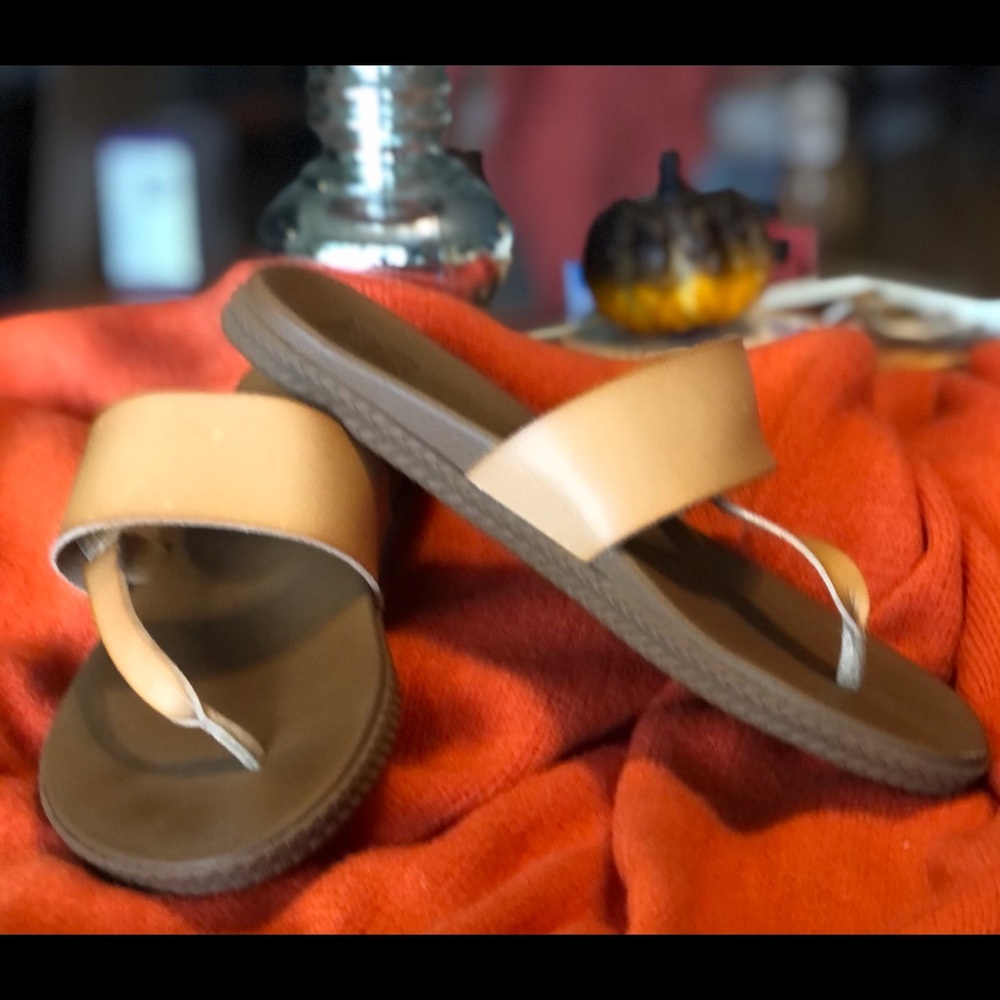 REEF Comfortable Flat Sandals